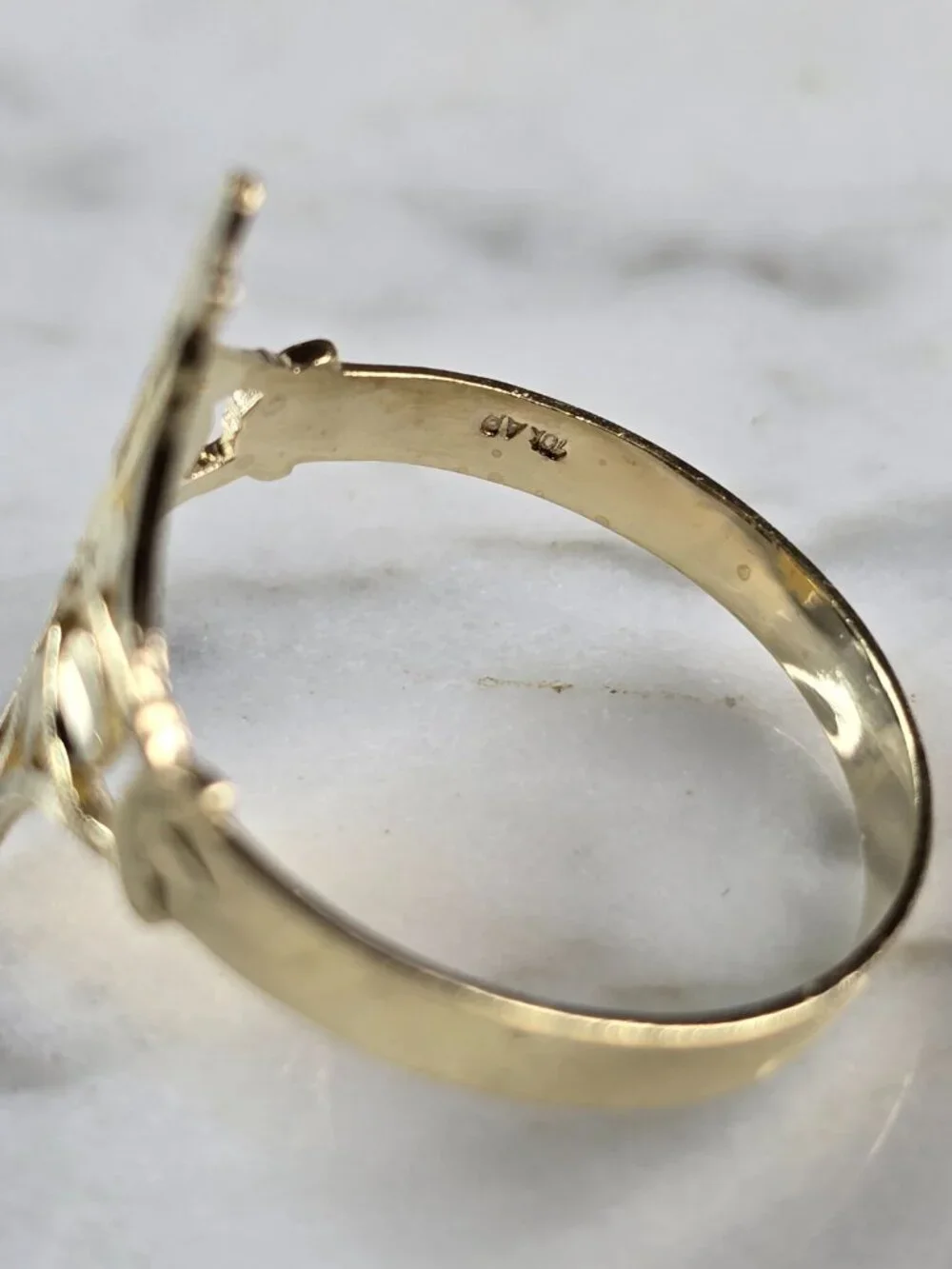 Womens 10K Yellow Gold Modernist Filigree Cross Ring 1.6g E7935